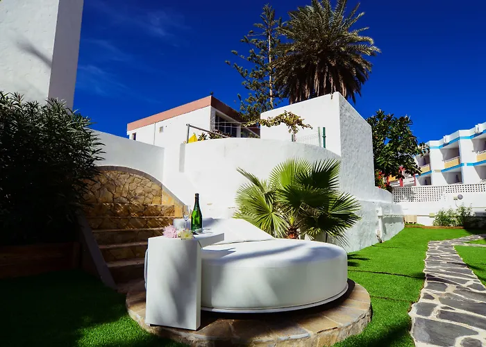 Atlantic Sun - Gay Men Only Hotel 3*